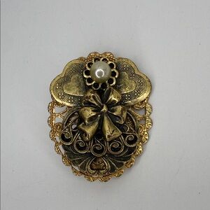 Vintage 1998 AOL Jane Brooch Pin Gold Tone Faux Pearl 90s